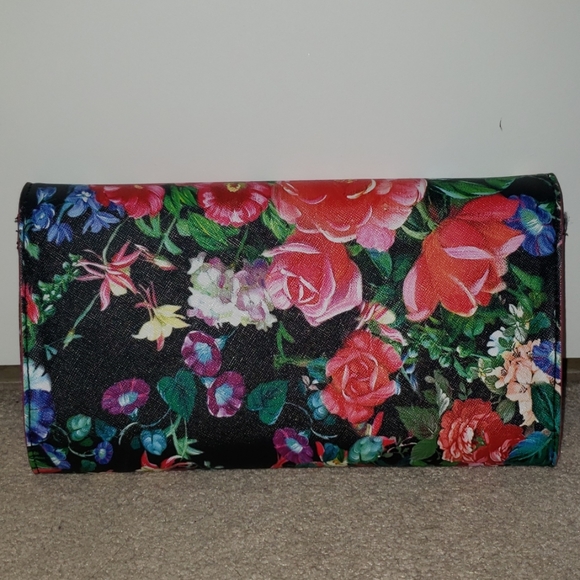 Purse - Picture 3 of 5